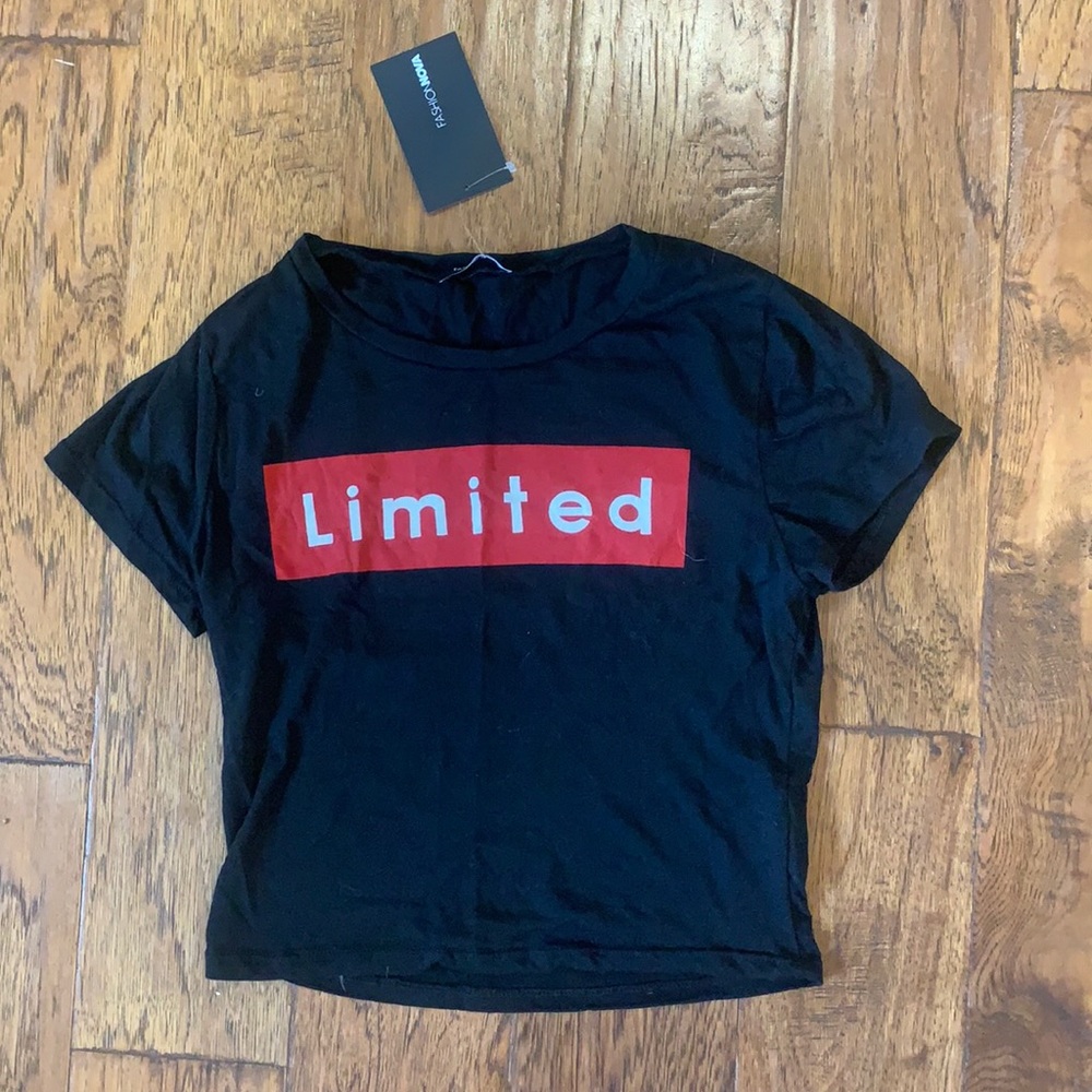 FASHION NOVA “limited” tee. NEVER WORN. TAG.